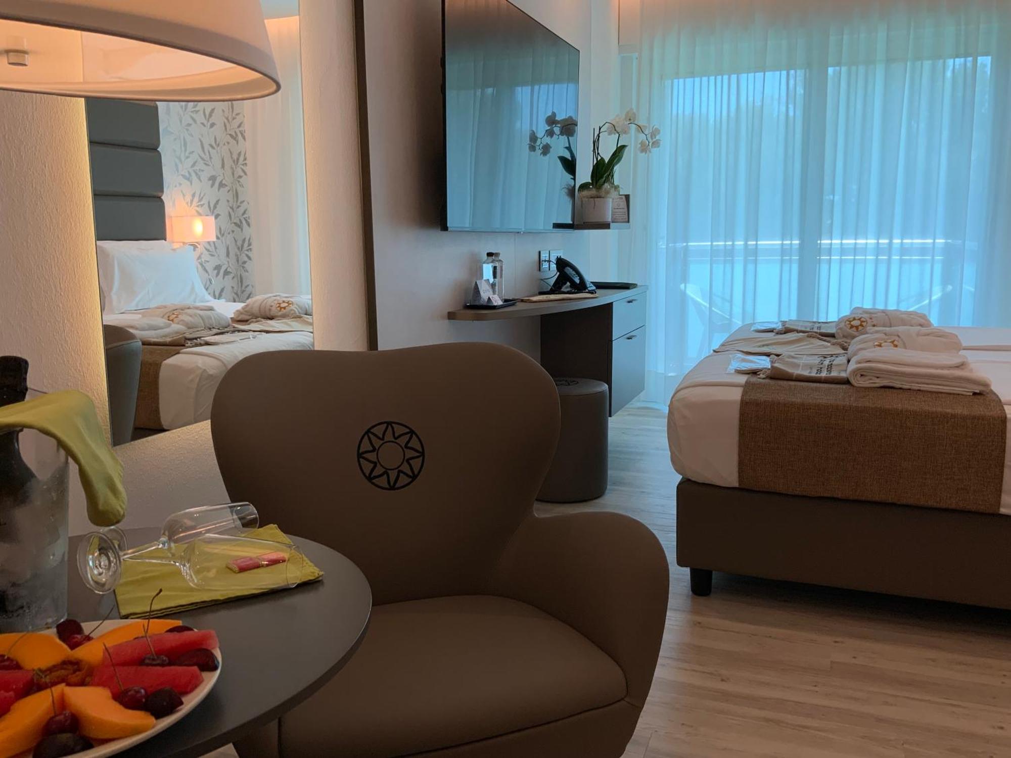 International Beach Hotel Ліньяно-Сабб'ядоро Екстер'єр фото