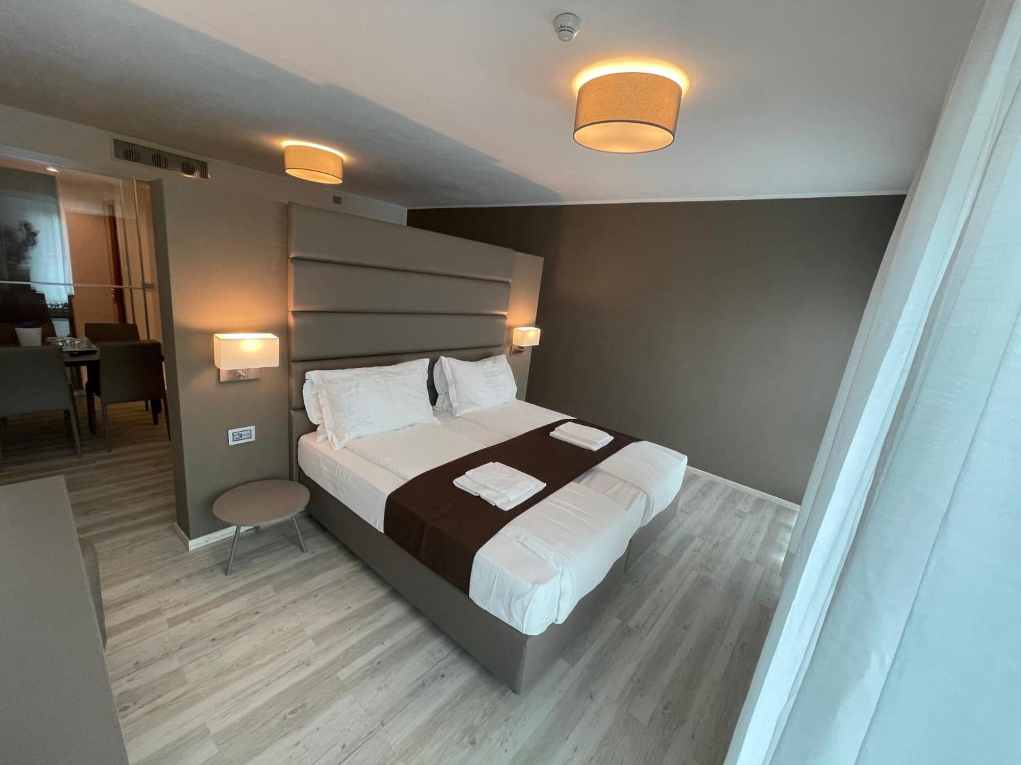 International Beach Hotel Ліньяно-Сабб'ядоро Номер фото