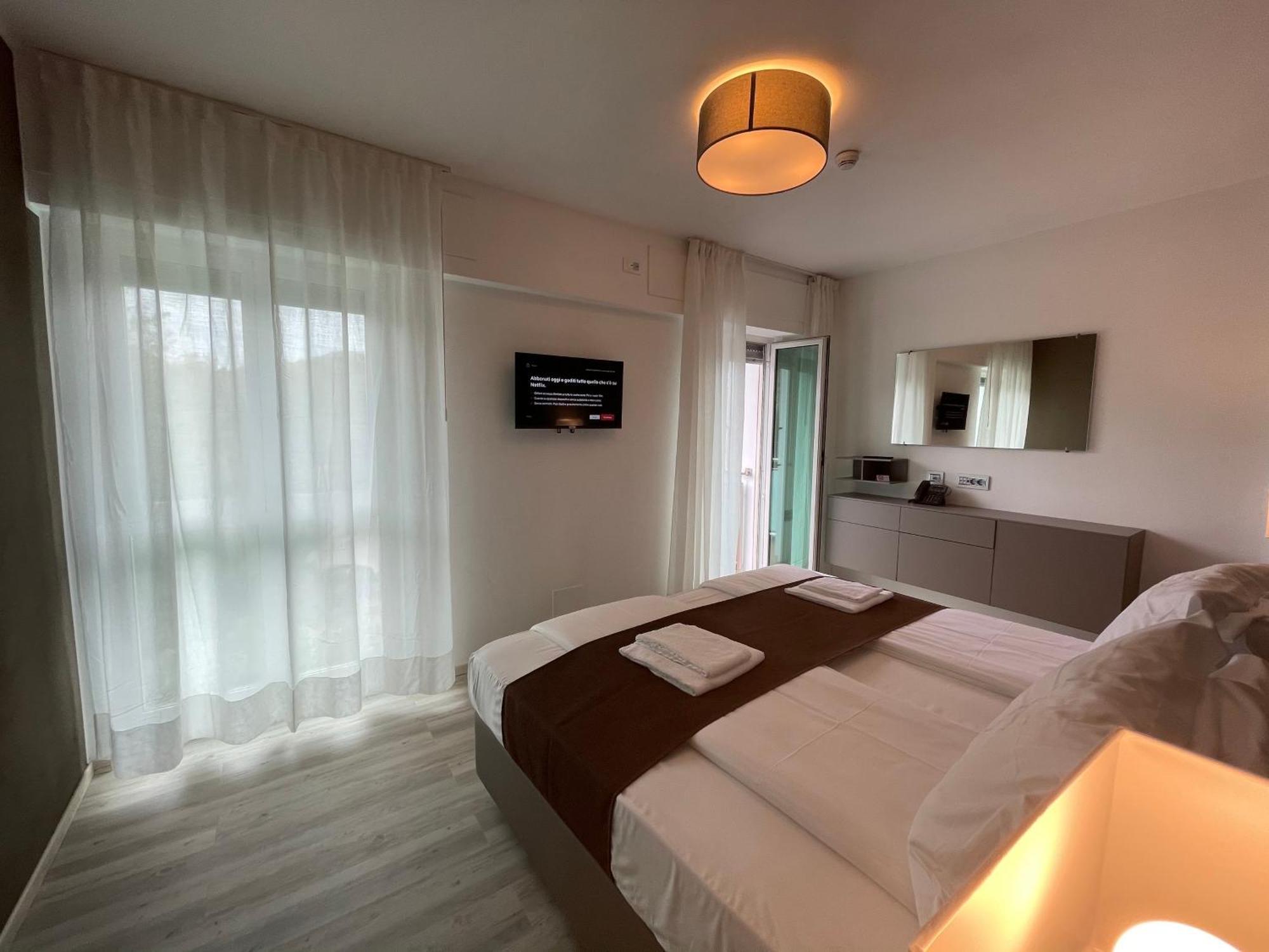 International Beach Hotel Ліньяно-Сабб'ядоро Номер фото